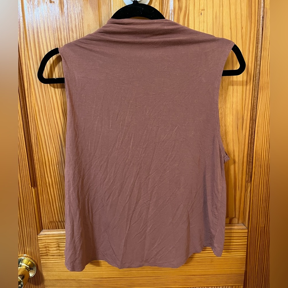 Aritzia Babaton Blouse - Picture 3 of 6